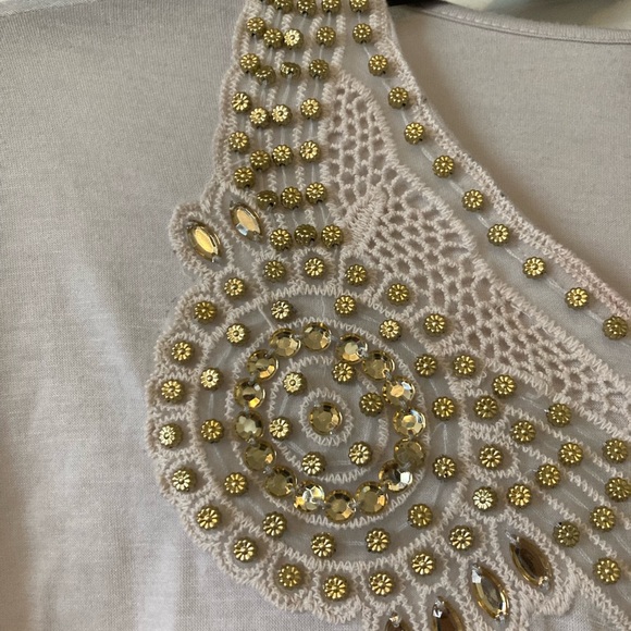 Women’s beaded tshirt - Picture 3 of 7